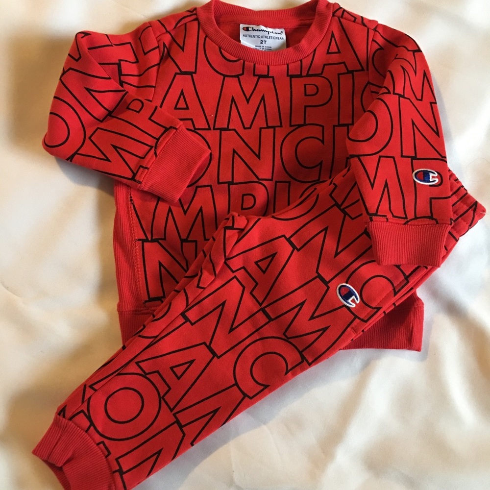 Champion fleece set new size 2T red and black